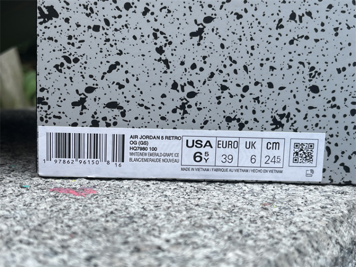 Authentic  Air Jordan 5 Retro Grape  2025