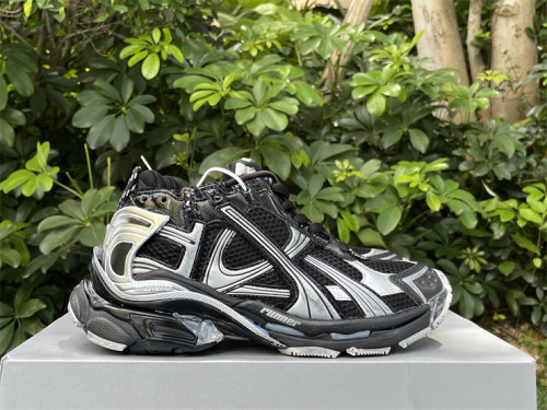 B 17FW Tripe-S High End Sneaker-646