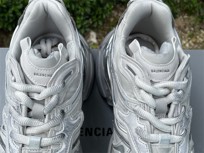 B 17FW Tripe-S High End Sneaker-648