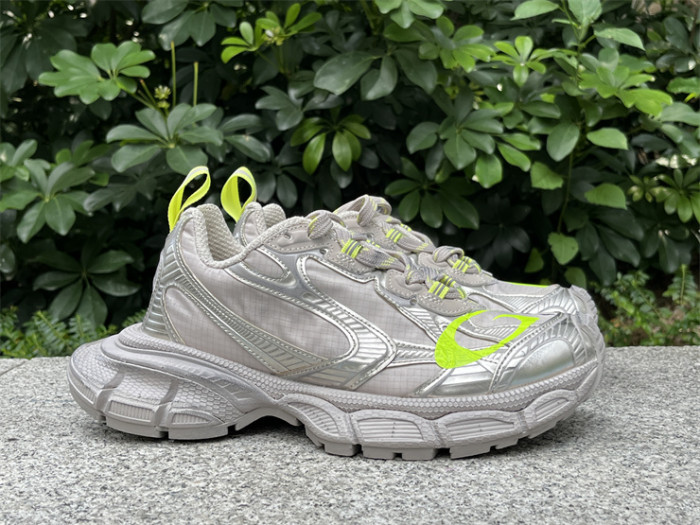 B 17FW Tripe-S High End Sneaker-649