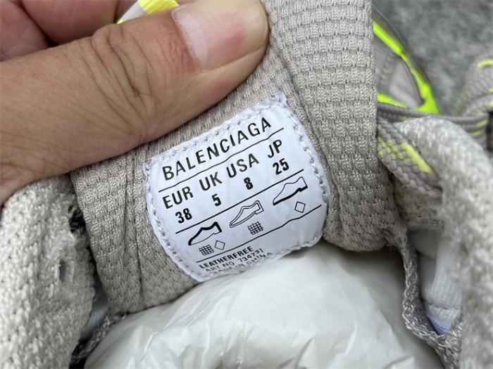 B 17FW Tripe-S High End Sneaker-649