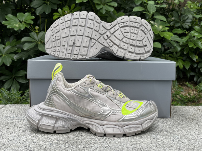 B 17FW Tripe-S High End Sneaker-649