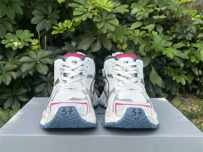 B 17FW Tripe-S High End Sneaker-652