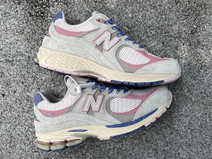 B 17FW Tripe-S High End Sneaker-655