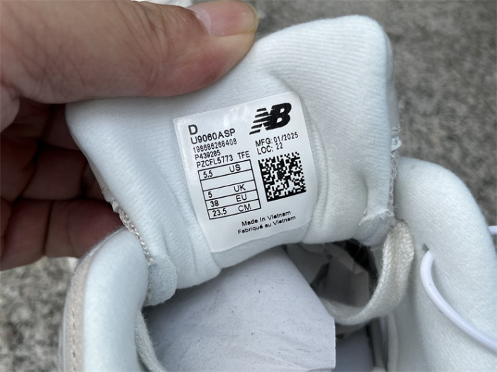 B 17FW Tripe-S High End Sneaker-654