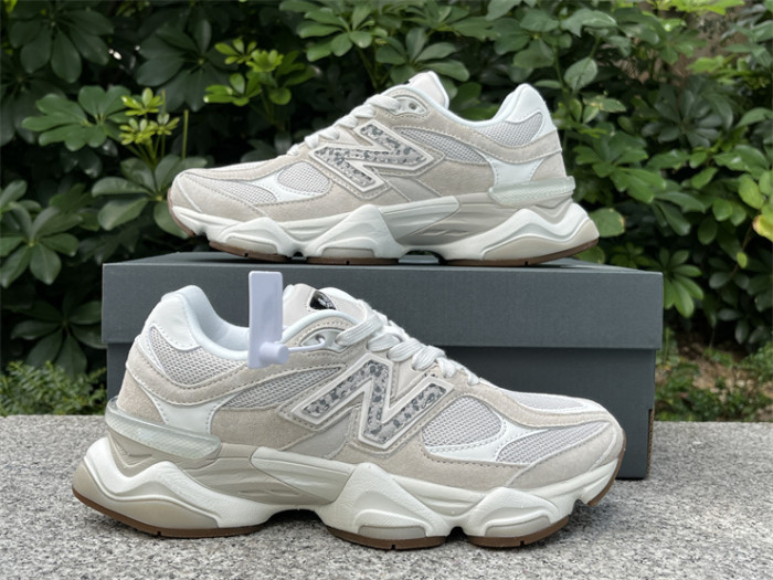 B 17FW Tripe-S High End Sneaker-654