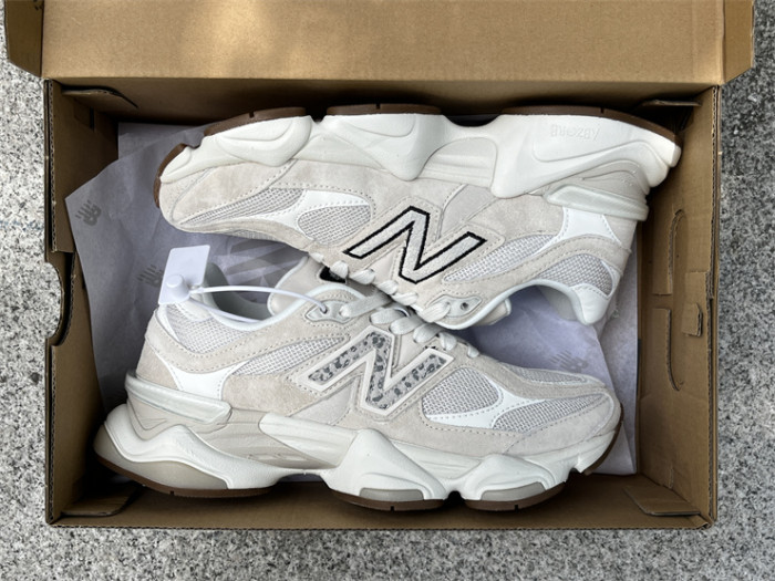 B 17FW Tripe-S High End Sneaker-654