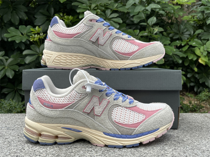 B 17FW Tripe-S High End Sneaker-655