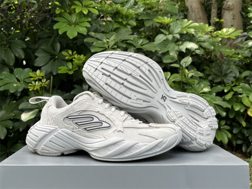 B 17FW Tripe-S High End Sneaker-653