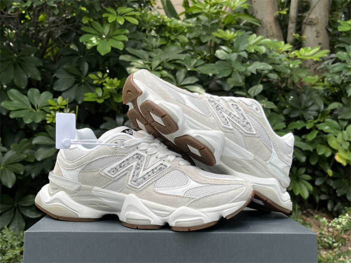 B 17FW Tripe-S High End Sneaker-654