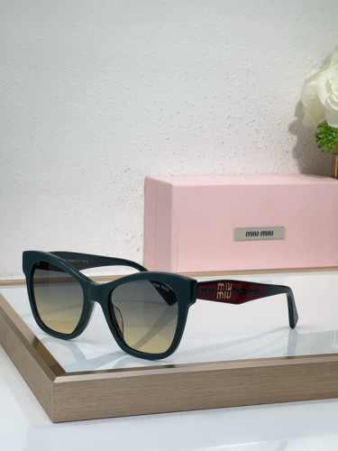 Miu Miu Sunglasses AAAA-2000