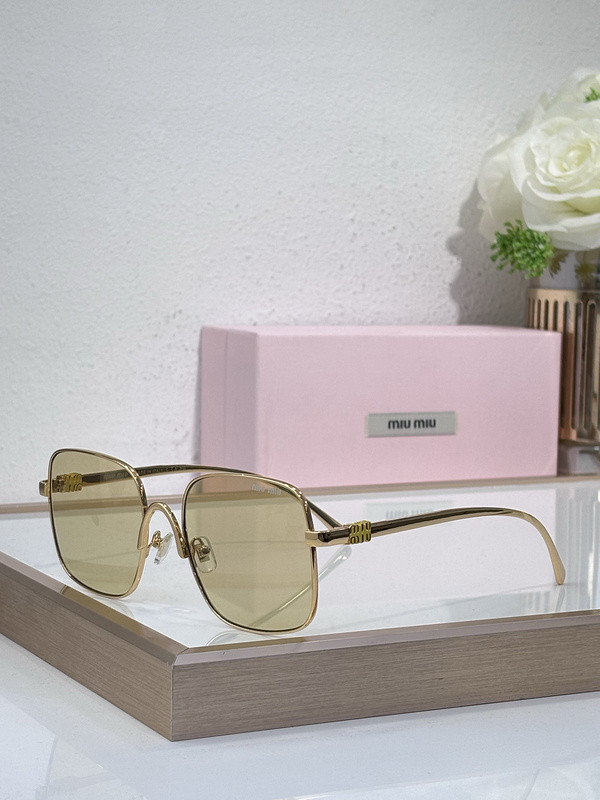 Miu Miu Sunglasses AAAA-2070