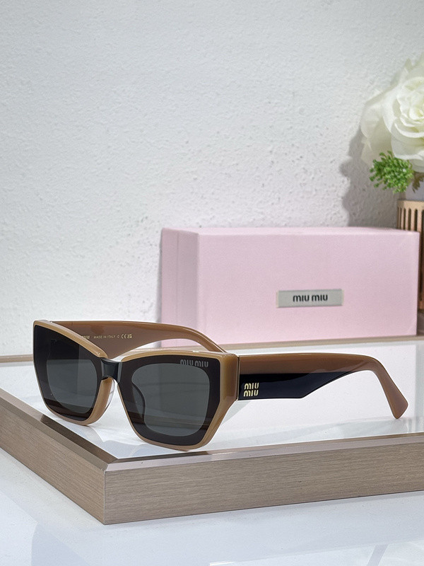 Miu Miu Sunglasses AAAA-2032