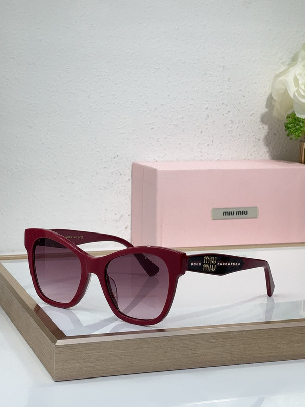 Miu Miu Sunglasses AAAA-1998