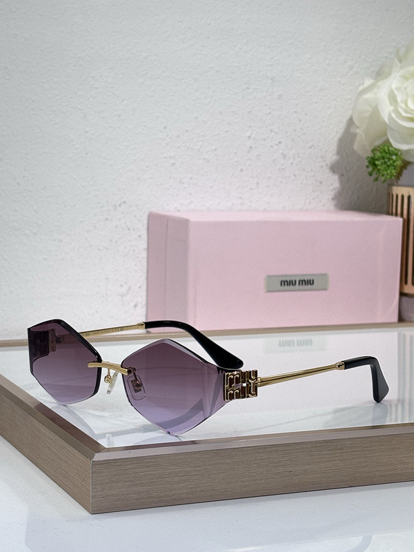 Miu Miu Sunglasses AAAA-2040