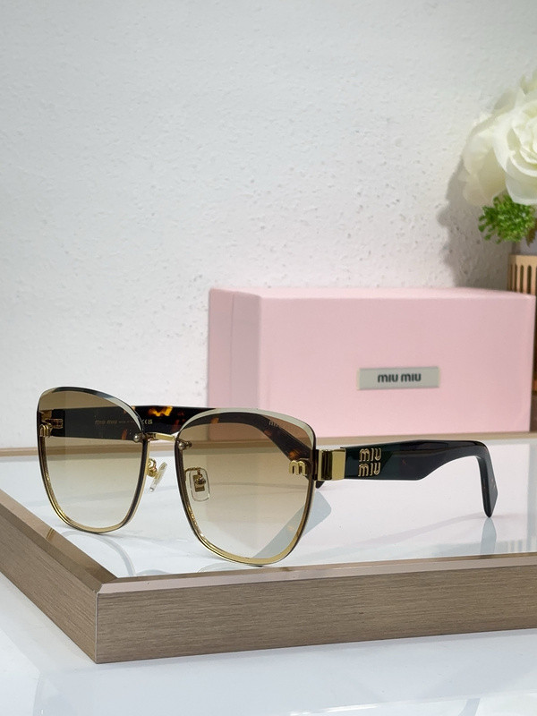 Miu Miu Sunglasses AAAA-1888
