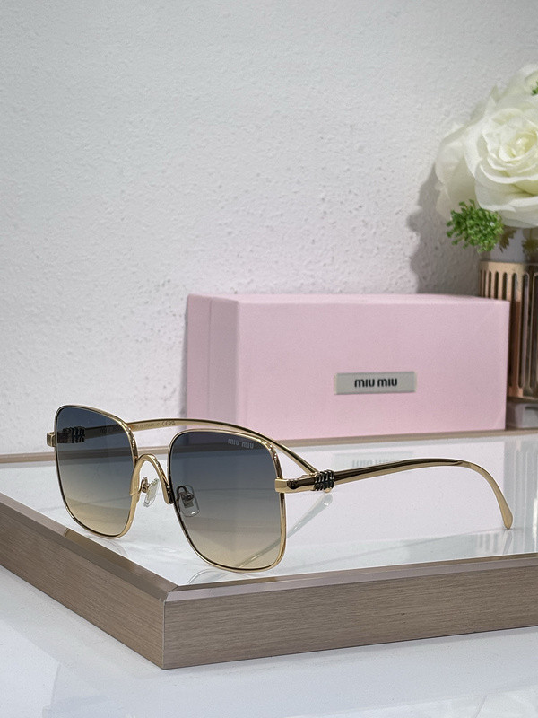 Miu Miu Sunglasses AAAA-2065