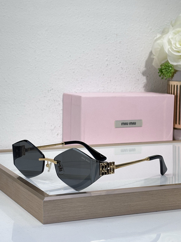 Miu Miu Sunglasses AAAA-2042