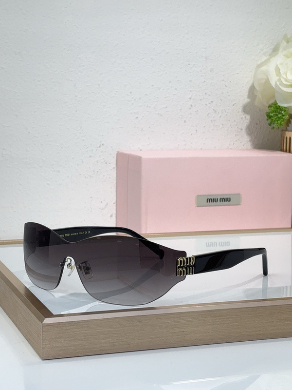 Miu Miu Sunglasses AAAA-1995