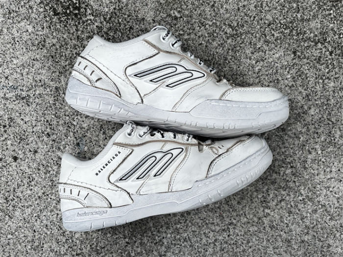 B 17FW Tripe-S High End Sneaker-659