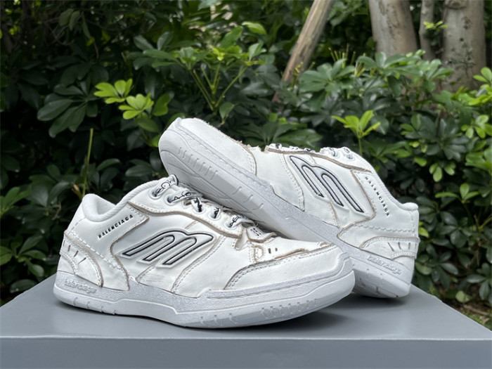 B 17FW Tripe-S High End Sneaker-659
