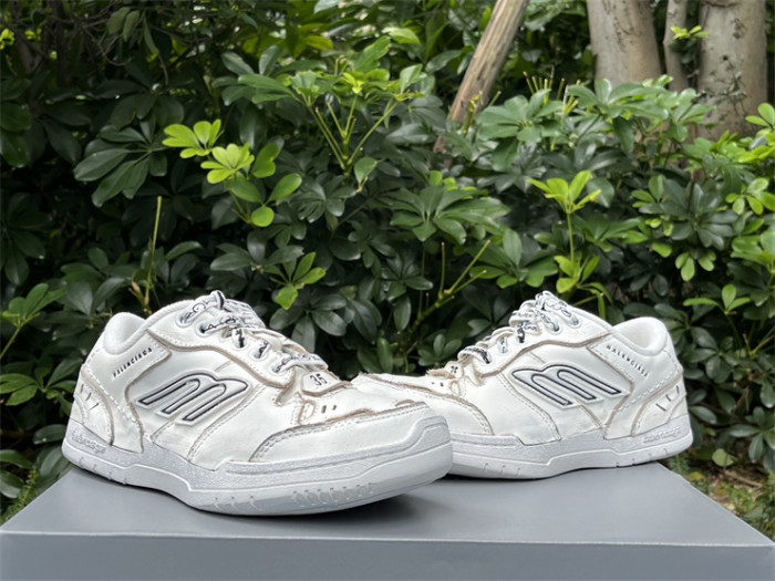 B 17FW Tripe-S High End Sneaker-659