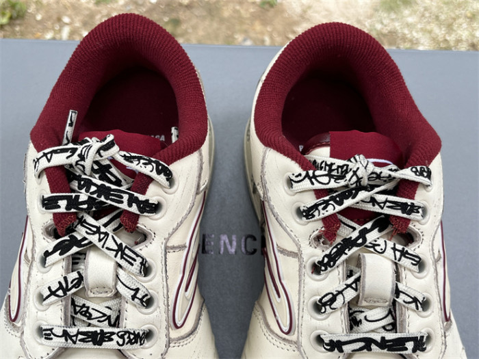 B 17FW Tripe-S High End Sneaker-660