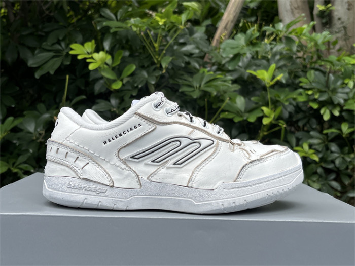 B 17FW Tripe-S High End Sneaker-659