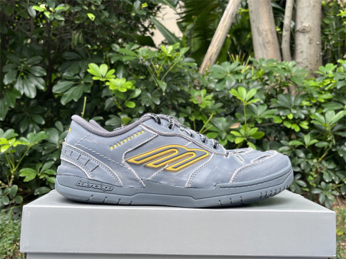 B 17FW Tripe-S High End Sneaker-662