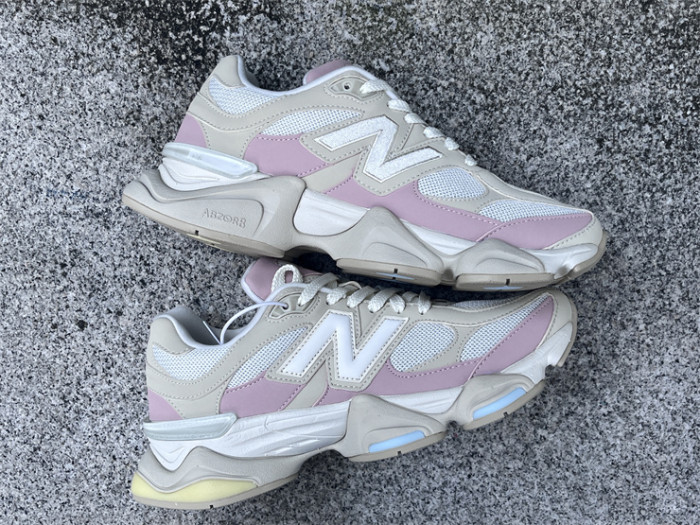 B 17FW Tripe-S High End Sneaker-664