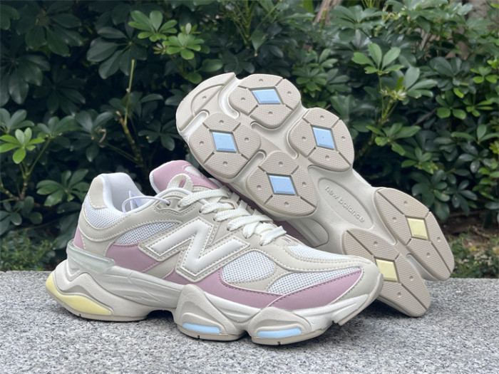 B 17FW Tripe-S High End Sneaker-664