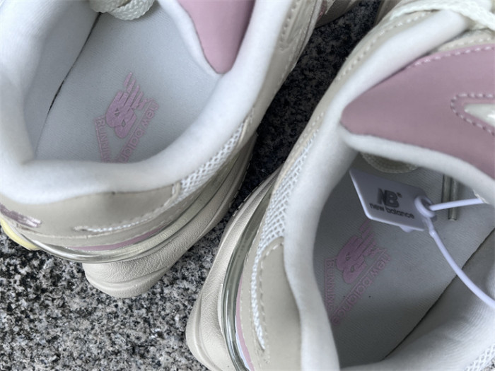 B 17FW Tripe-S High End Sneaker-664