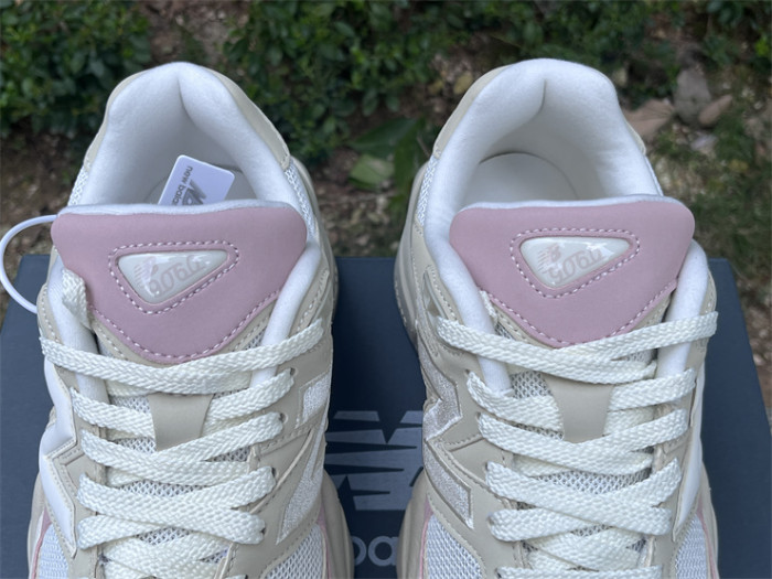 B 17FW Tripe-S High End Sneaker-664