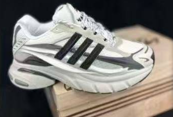 Pharrell Willams x AD Jellyfish-004