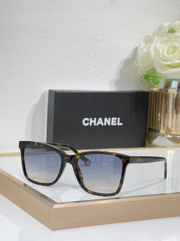 CHNL Sunglasses AAAA-5654