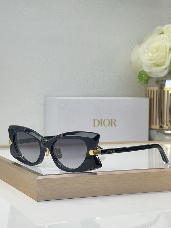 Dior Sunglasses AAAA-3752