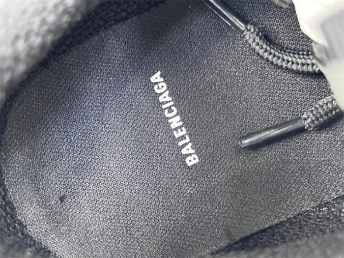 B 17FW Tripe-S High End Sneaker-669