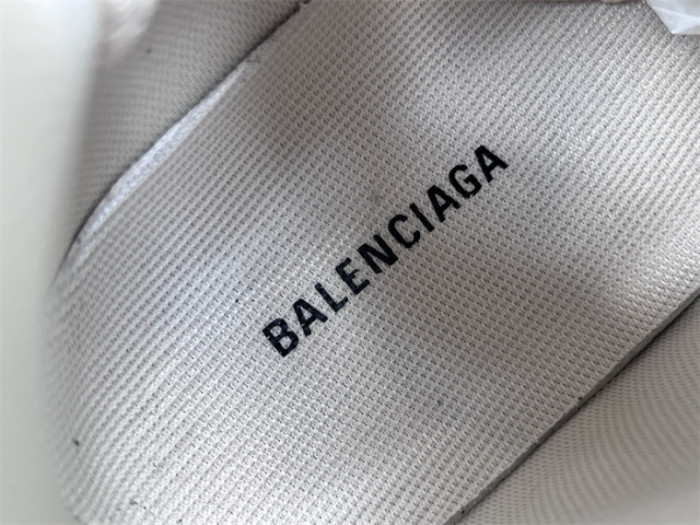 B 17FW Tripe-S High End Sneaker-668