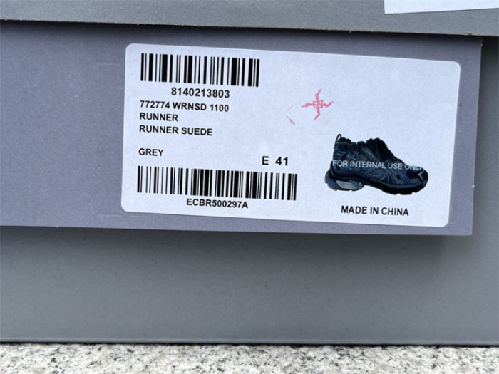 B 17FW Tripe-S High End Sneaker-667