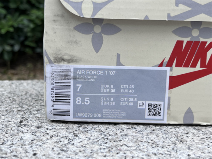 Authentic Nike Air Force-013