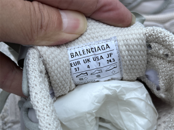 B 17FW Tripe-S High End Sneaker-670