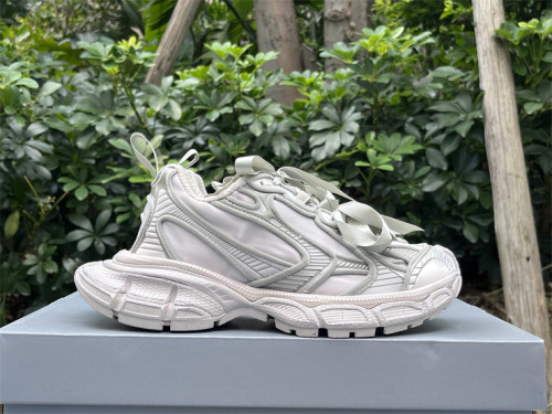 B 17FW Tripe-S High End Sneaker-670