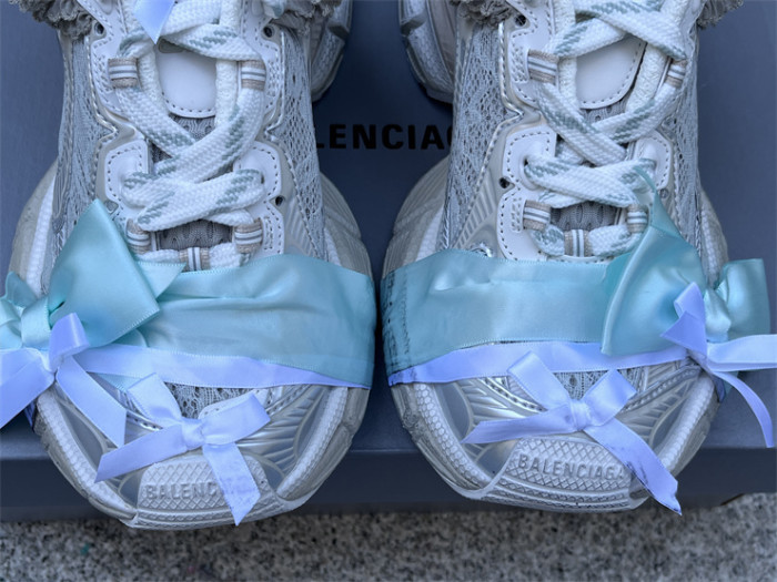 B 17FW Tripe-S High End Sneaker-671