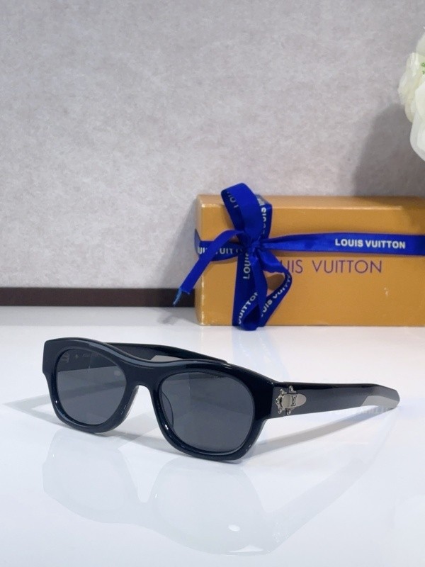 LV Sunglasses AAAA-6719