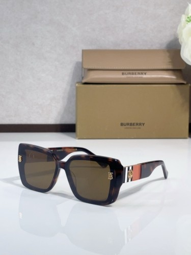 Burberry Sunglasses AAAA-3340
