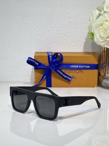 LV Sunglasses AAAA-6786