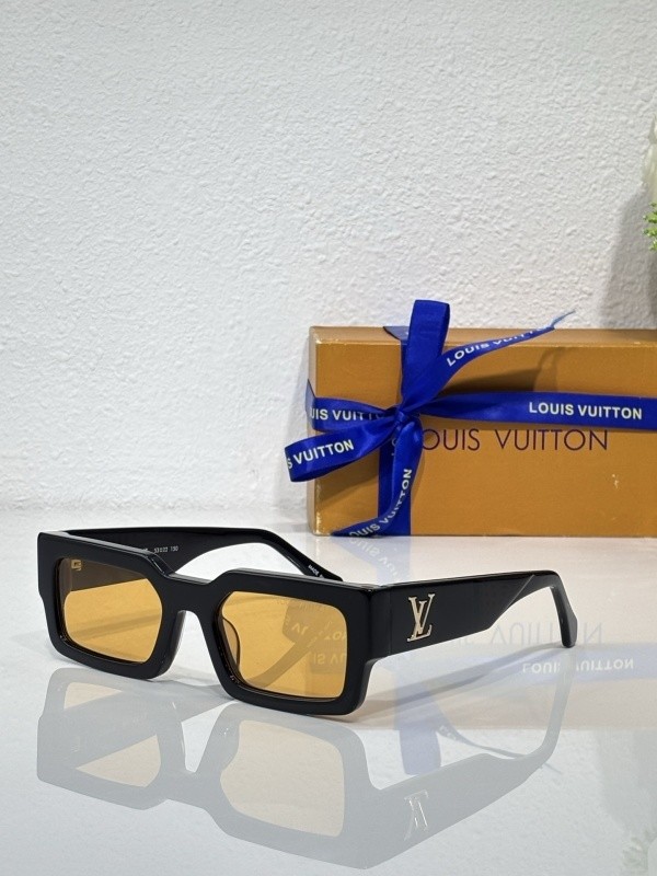 LV Sunglasses AAAA-6746