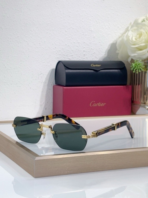 Cartier Sunglasses AAAA-10561