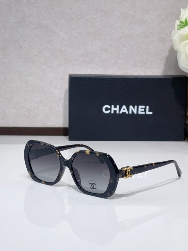 CHNL Sunglasses AAAA-5844