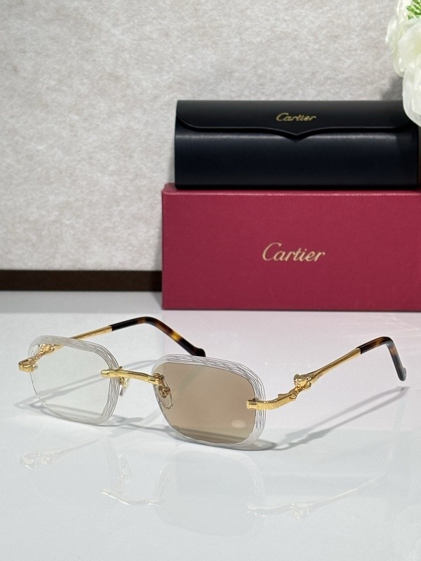 Cartier Sunglasses AAAA-10102